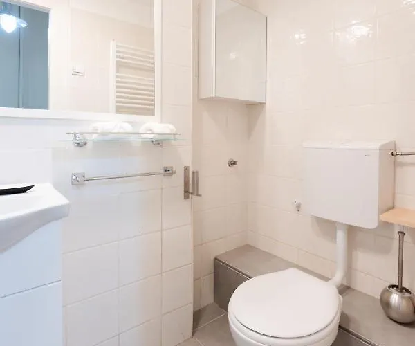 Apartament Downtown Greenie *